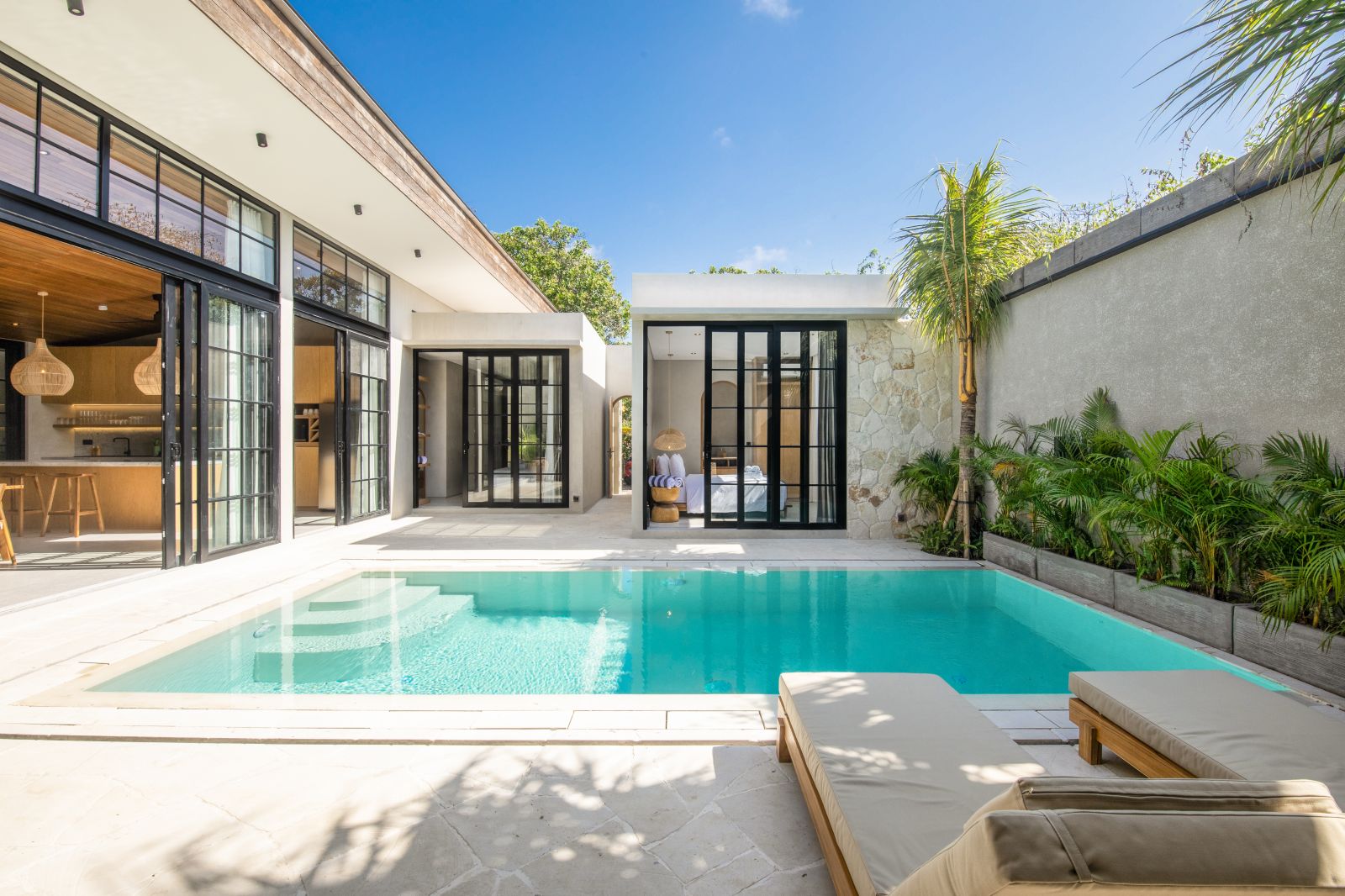 CONTEMPORARY BALINESE STYLE VILLA